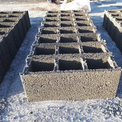 نگهداری از بلوک سیمانی